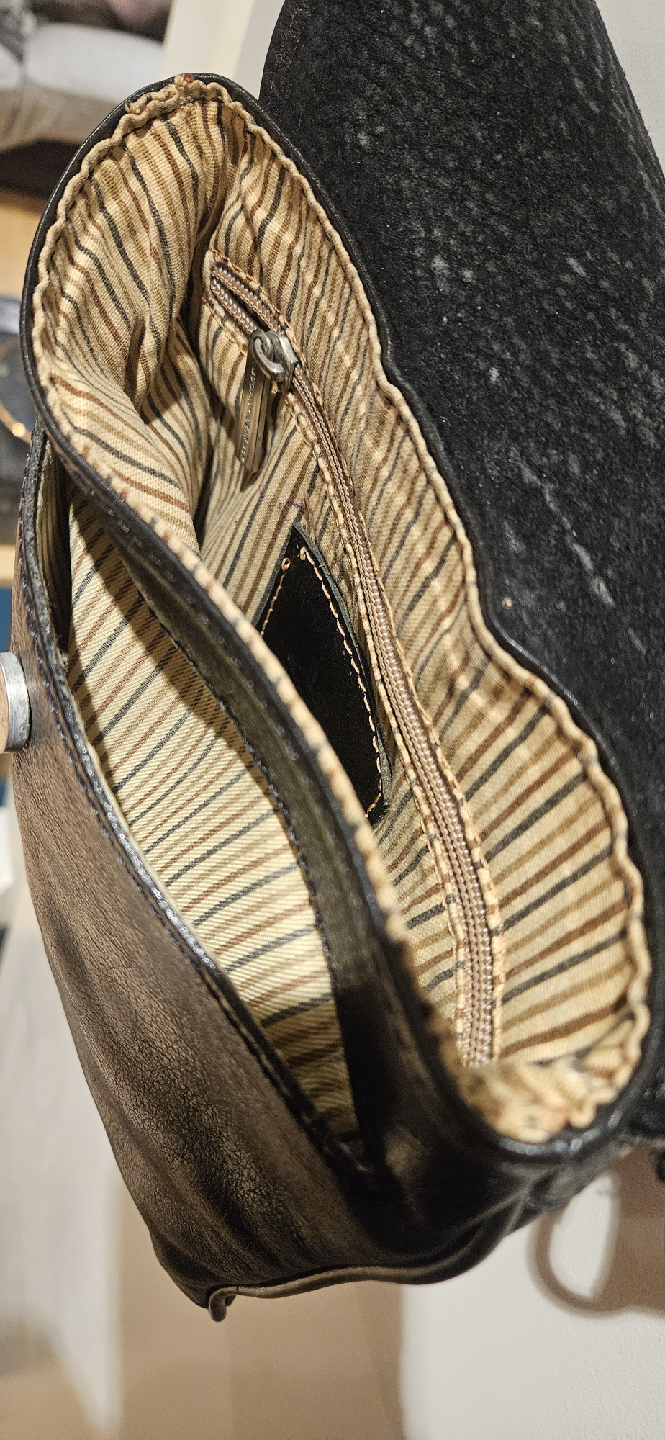 Vintage Tuscany Leather Crossbody Bag - photo 2