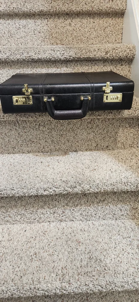 Buxton Black Leather Briefcase image indicator(3)