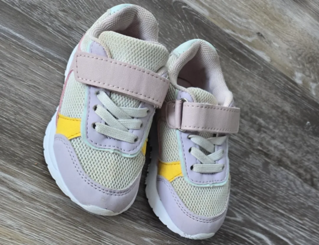 Toddler Sneaker - Size 5 thumbnail