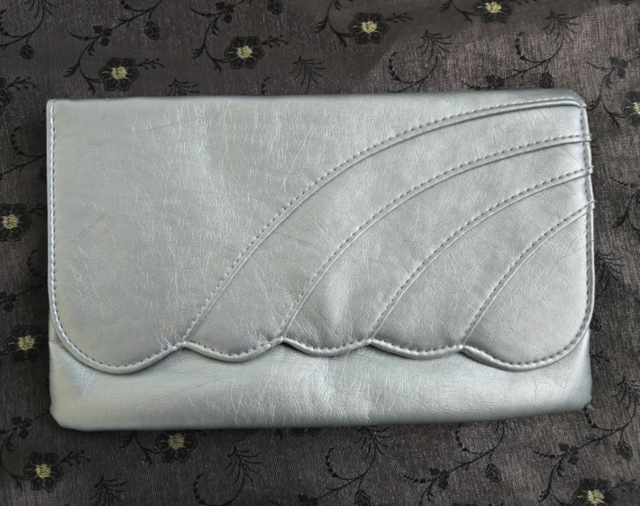 Silver Clutch Purse thumbnail