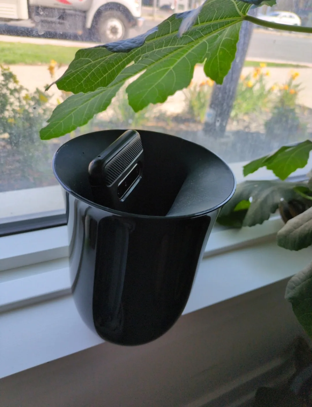 Oblio wireless charging station thumbnail