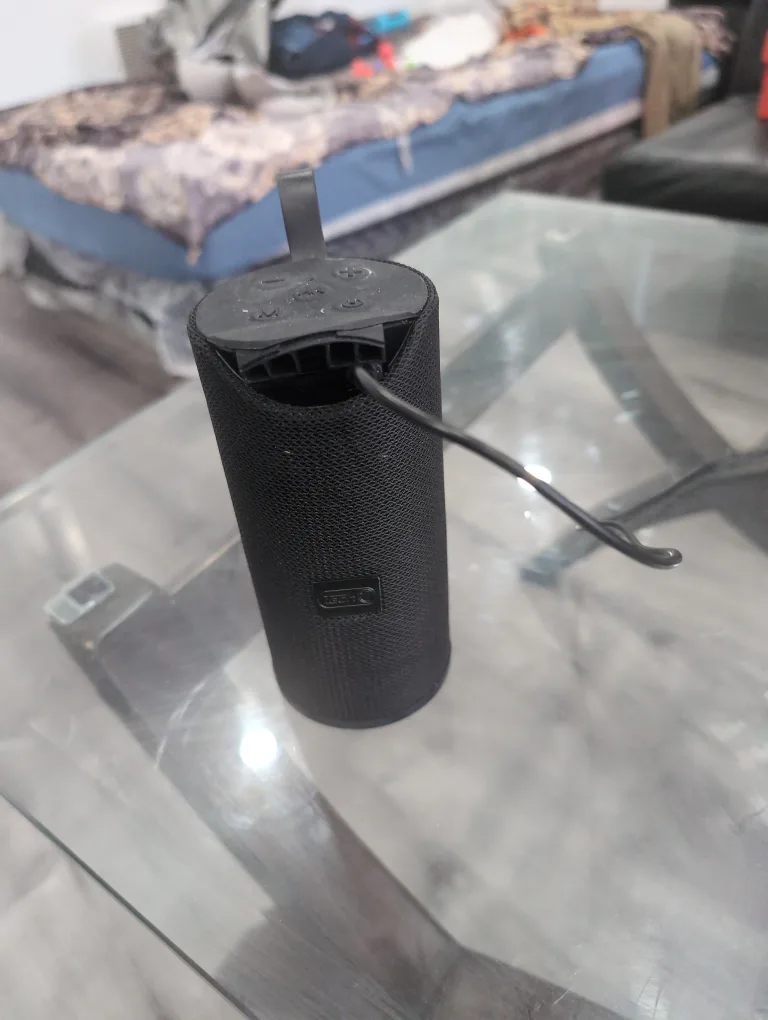 TREK 500 Portable Bluetooth Speaker - Black thumbnail