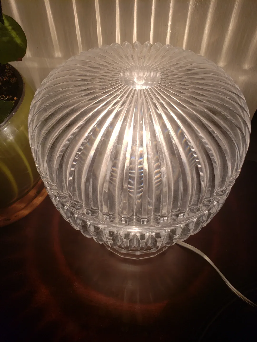 Clear Glass Ribbed Table Lamp image indicator(2)