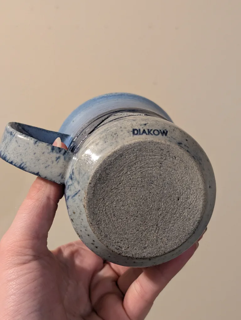 DIAKOW Pottery Mug - Blue image indicator(3)
