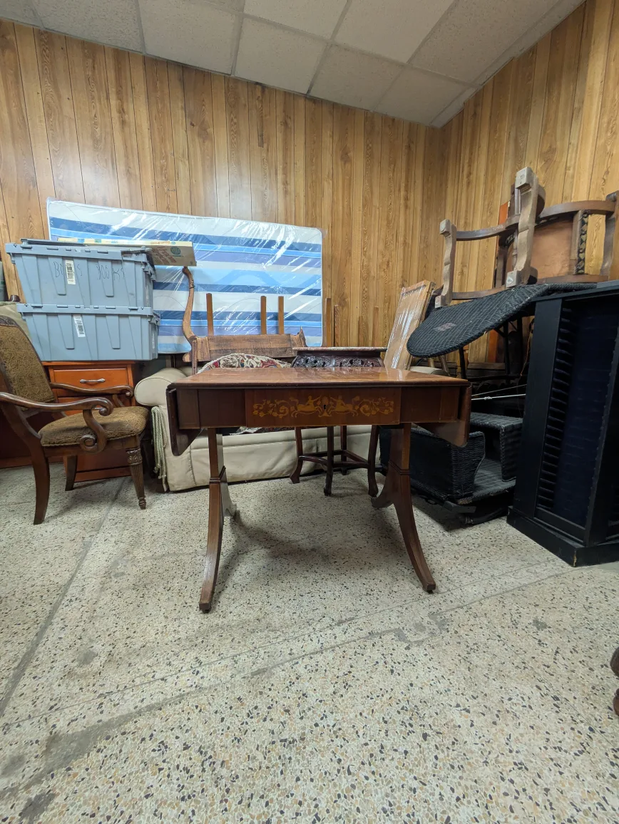 Antique Drop Leaf Table image indicator(4)