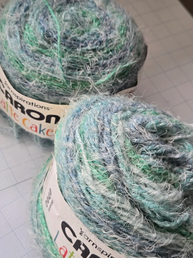 2 Caron Latte Cakes Yarn 💚🧶💙 image indicator(2)