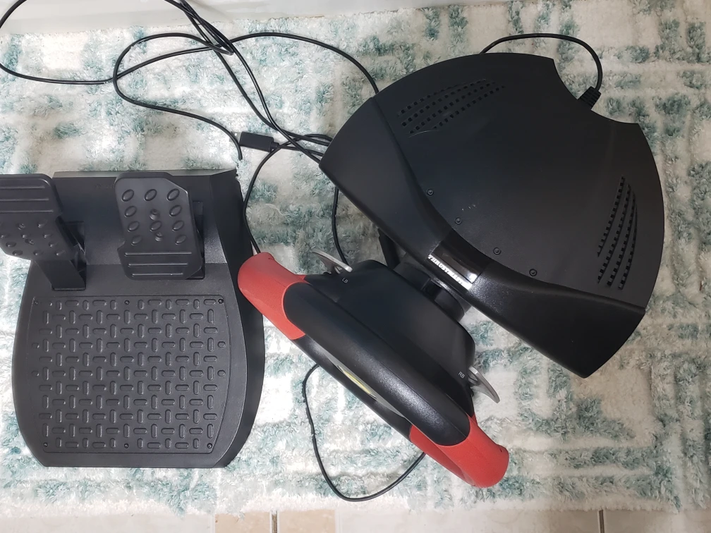 Thrustmaster Ferrari Racing Wheel & Pedals - photo 2