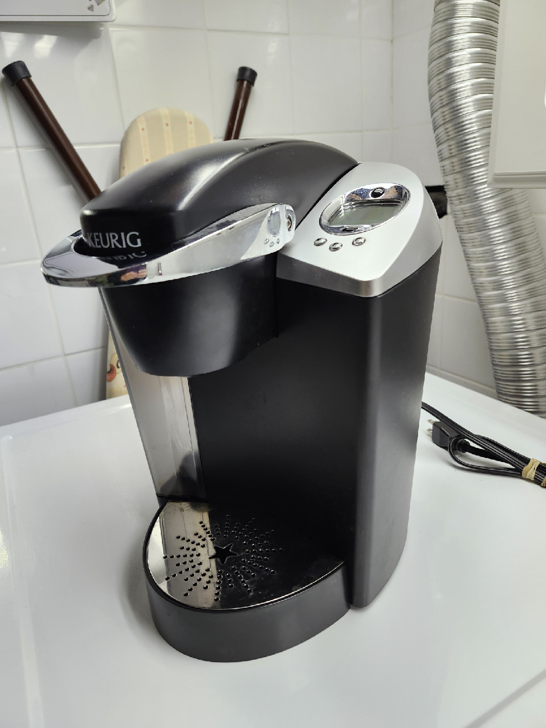 Keurig B60 Single Cup Brewing System - photo 2