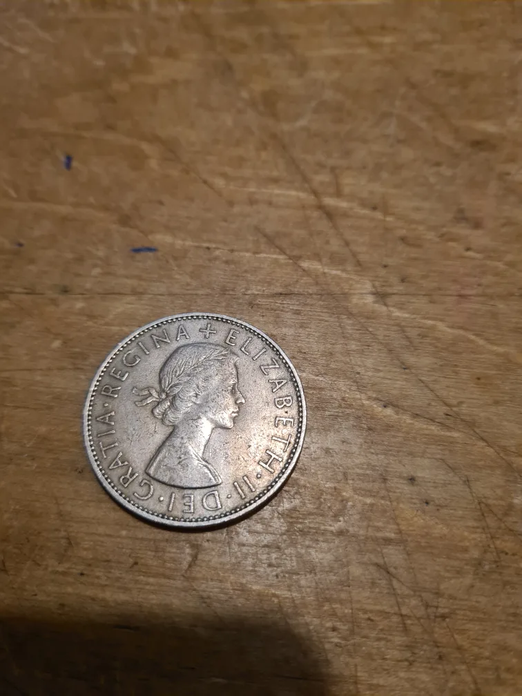 Vintage 1965 Half Crown Coin image indicator(2)