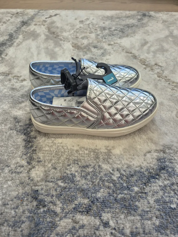 kid shoes thumbnail