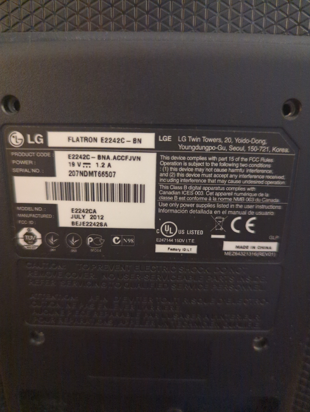 LG Flatron E2242C 22-inch Monitor - photo 3
