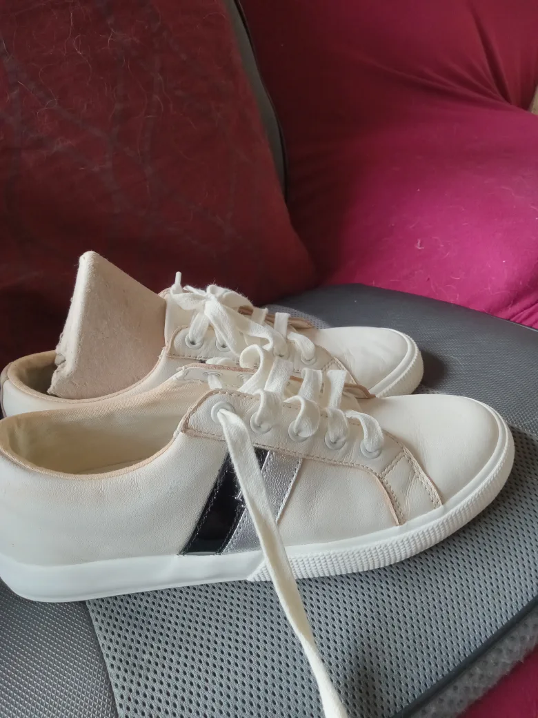 Ralph Lauren Cream Sneakers image indicator(5)