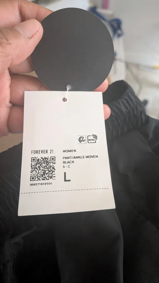 Forever 21 Black Pant/Ankle Women - Size L image indicator(3)