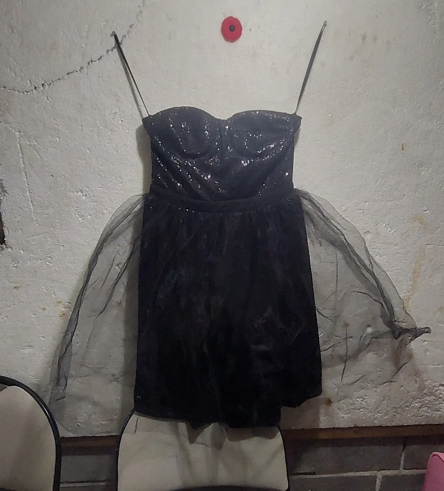 Black Skirt thumbnail