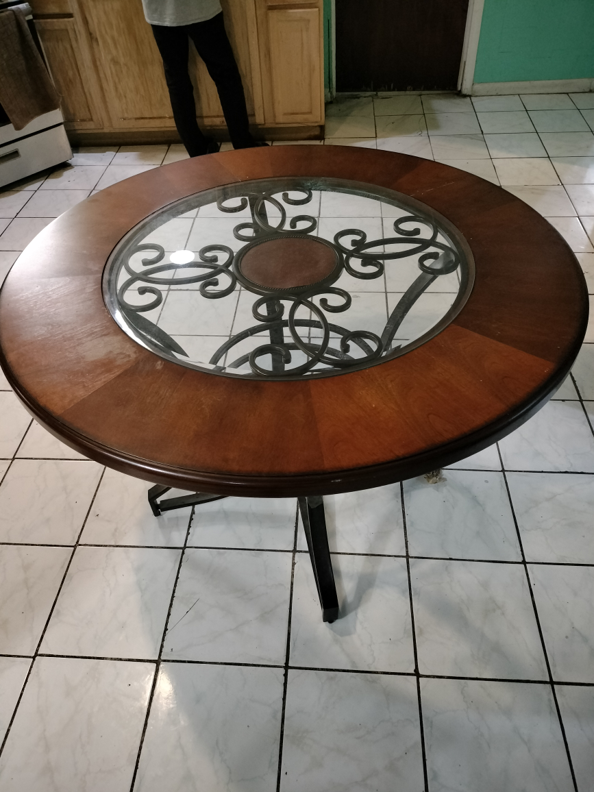 Round Wooden Coffee Table w/ Glass Center - photo 2