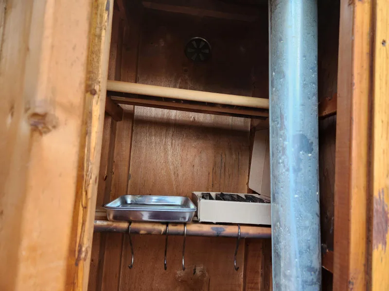 Custom built wood smoker image indicator(5)