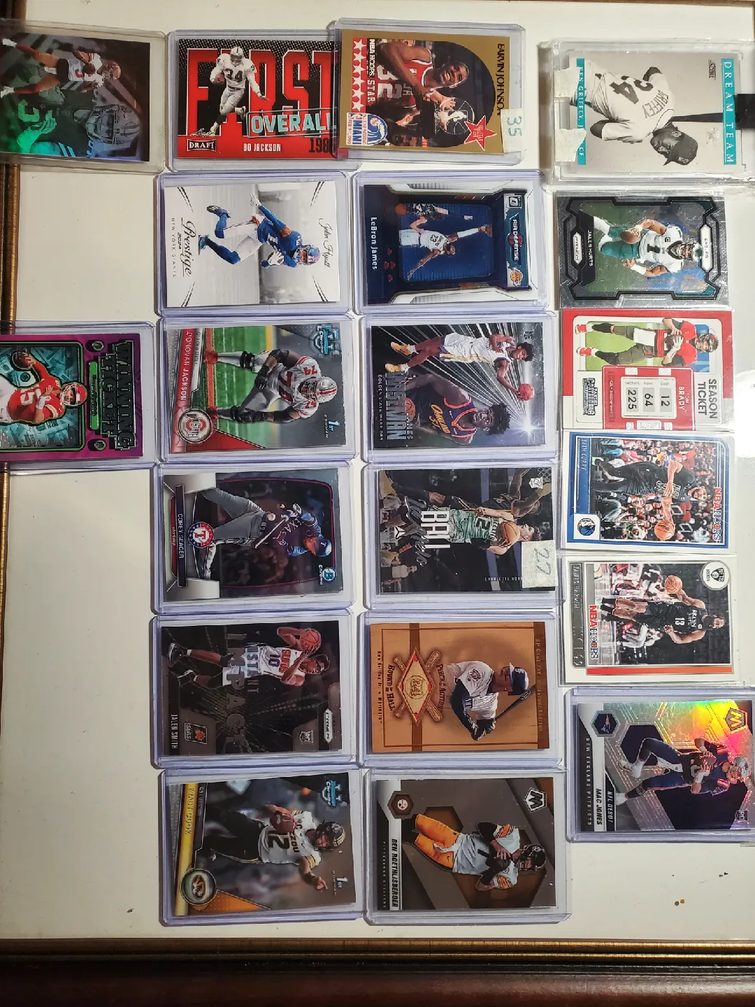 Football & Baseball Trading Cards Lot thumbnail