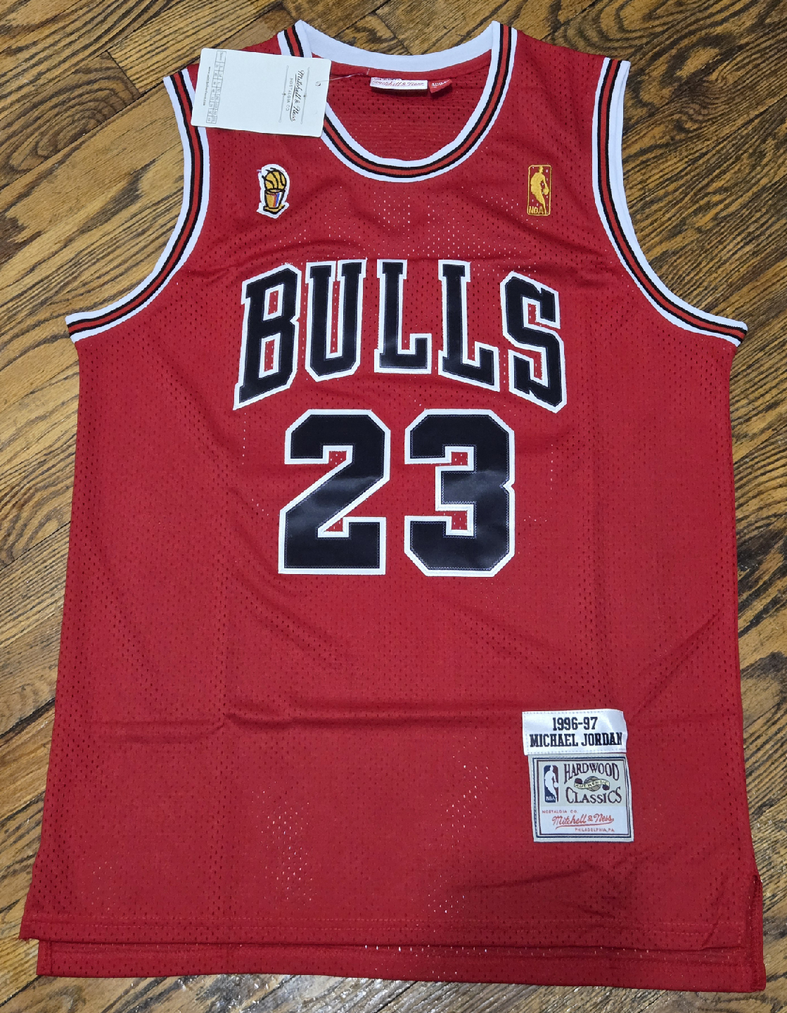 Mitchell & Ness Michael Jordan Bulls Jersey M AND LG