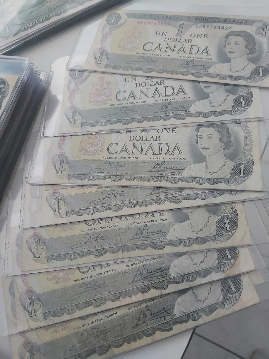 Vintage Canadian One Dollar Bills image indicator(2)