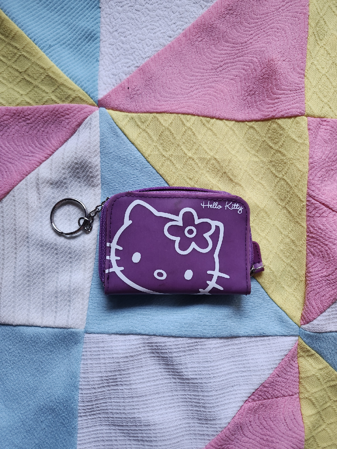 adorable Hello Kitty wallet with keychain