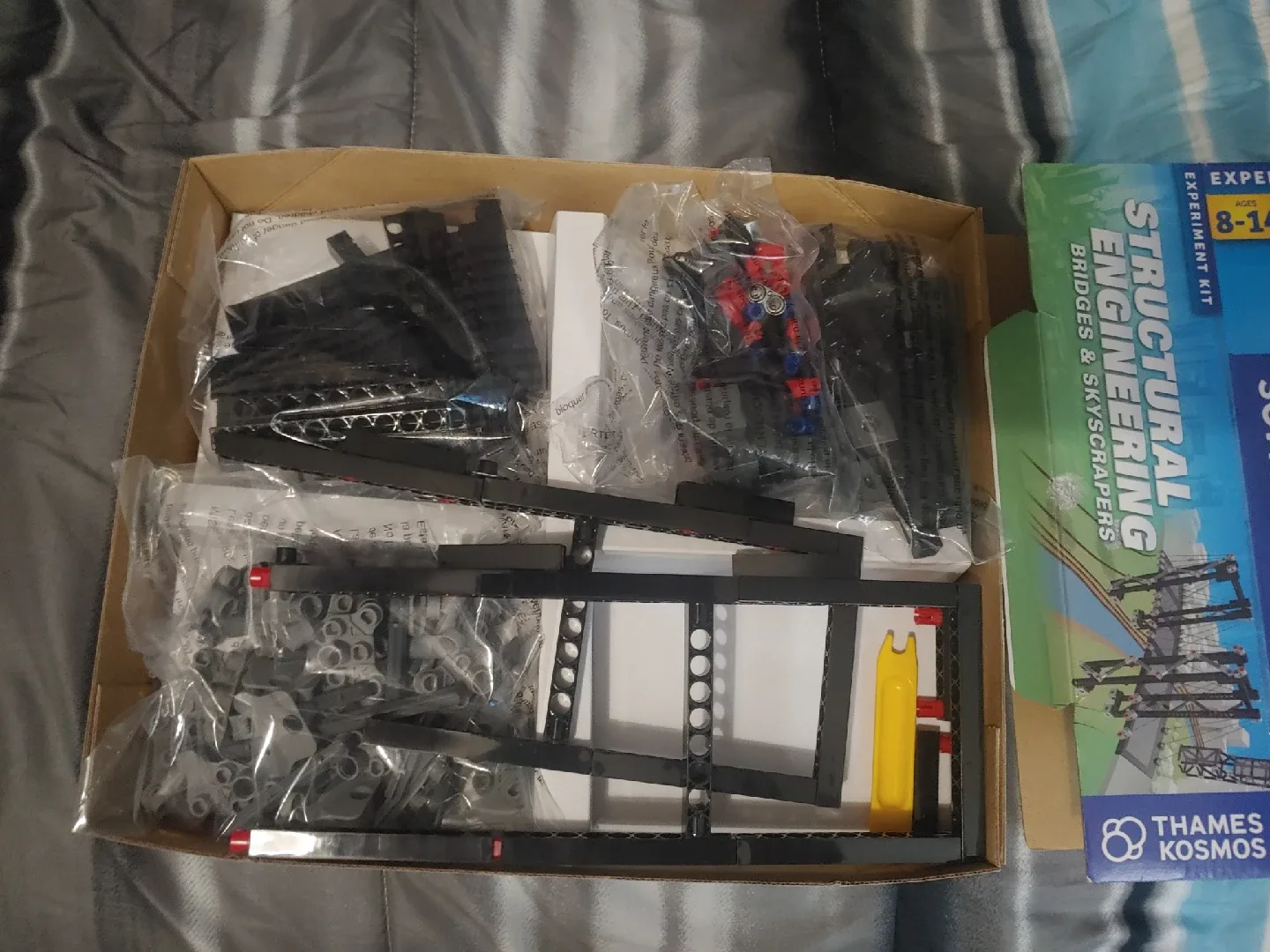 Thames & Kosmos Structural Engineering Kit, Ages 8-14 image indicator(2)