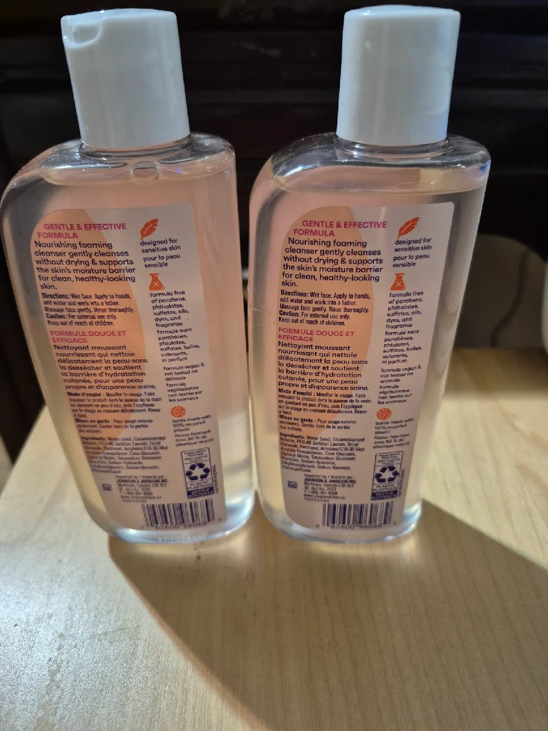 BN)2 Clean & Clear Essentials Foaming Cleanser image indicator(2)