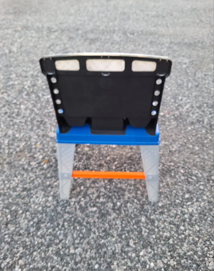 Kids Toy Workbench (Kit Cat Club rescue) image indicator(3)