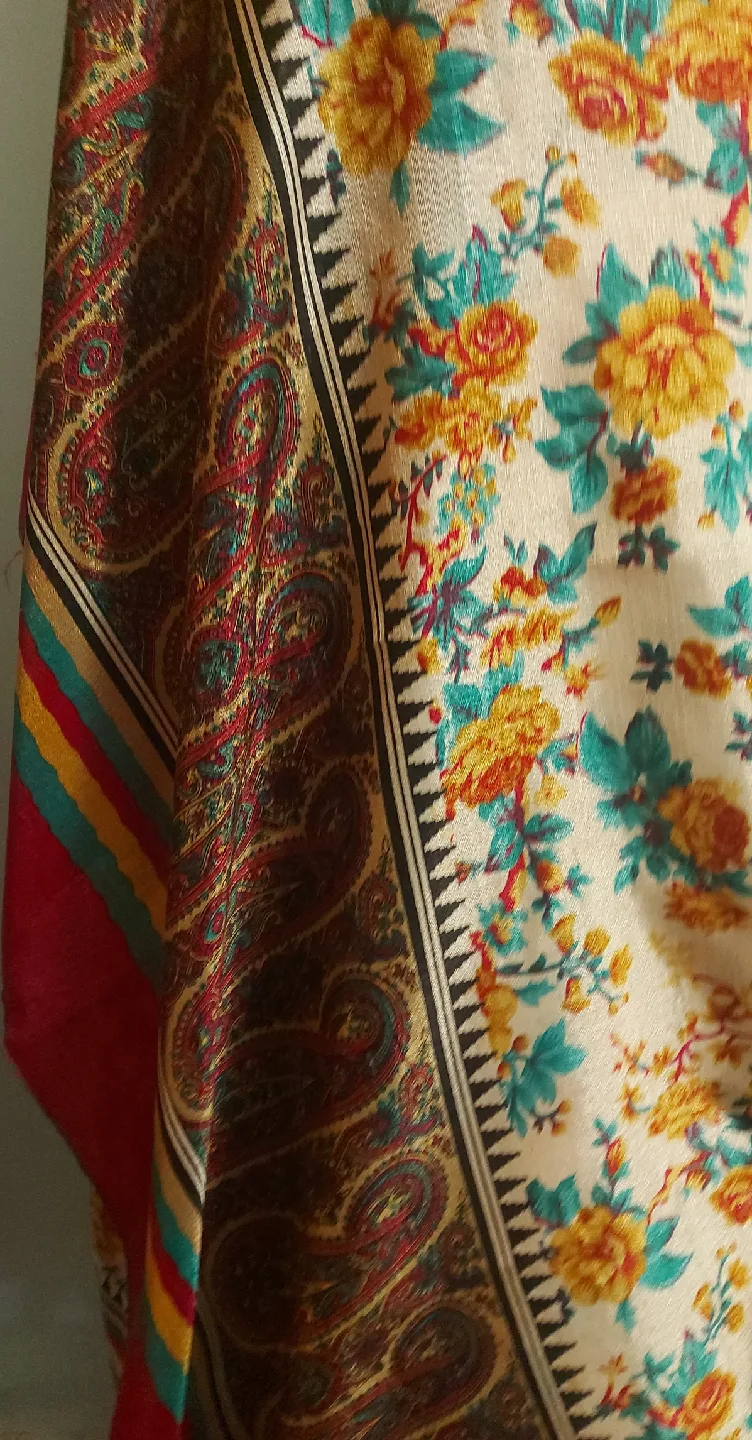 Floral Paisley Pattern Scarf image indicator(2)