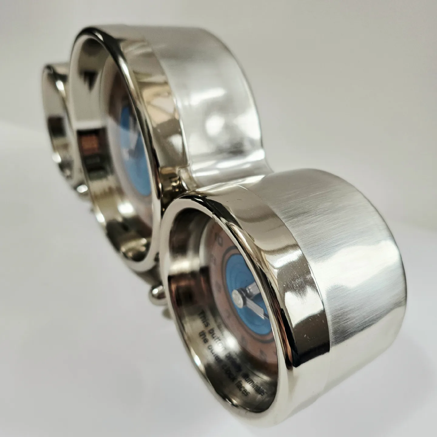 Pottery Barn Retro 3 Time Zones Clock -   New Battery image indicator(2)