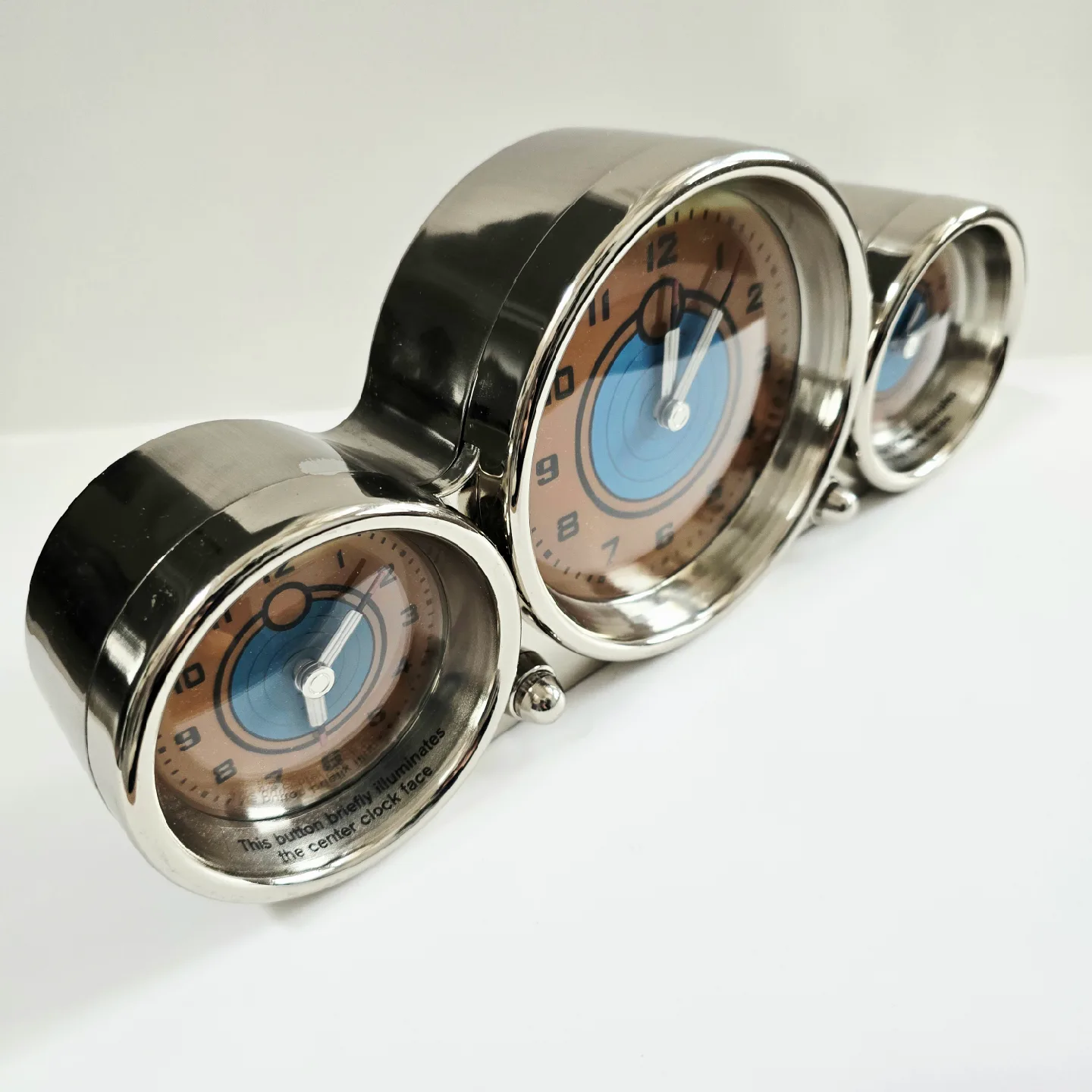 Pottery Barn Retro 3 Time Zones Clock -   New Battery image indicator(3)