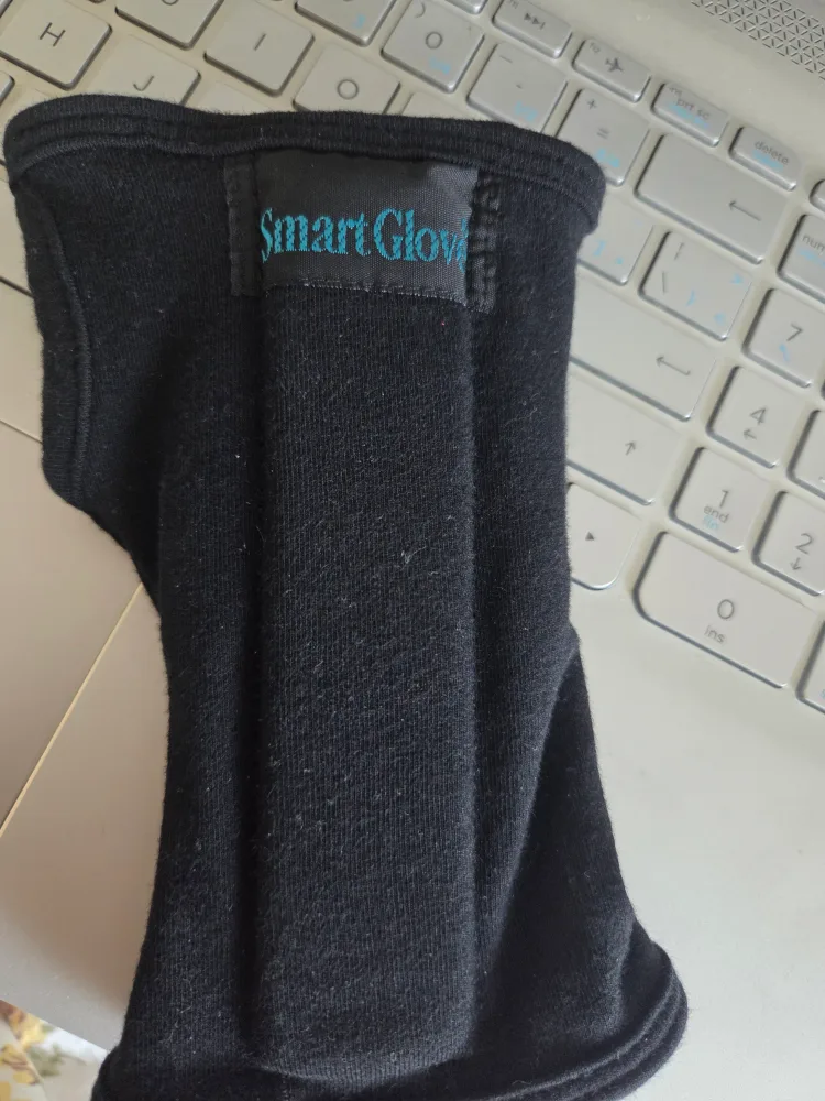 IMAK Smart Glove Wrist Support (LIKE NEW) image indicator(3)