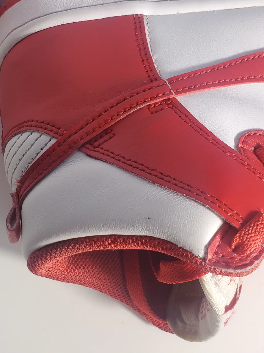 Nike Dunk High Championship White Red (GS) DB2179-106 Size 5.5Y image indicator(7)