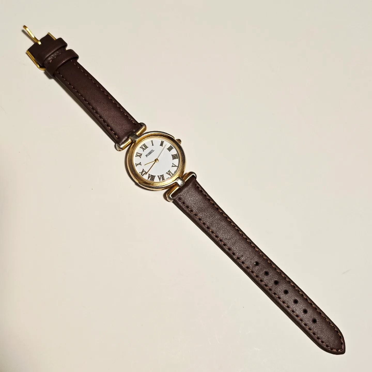 Fossil Quartz Watch New Battery image indicator(3)