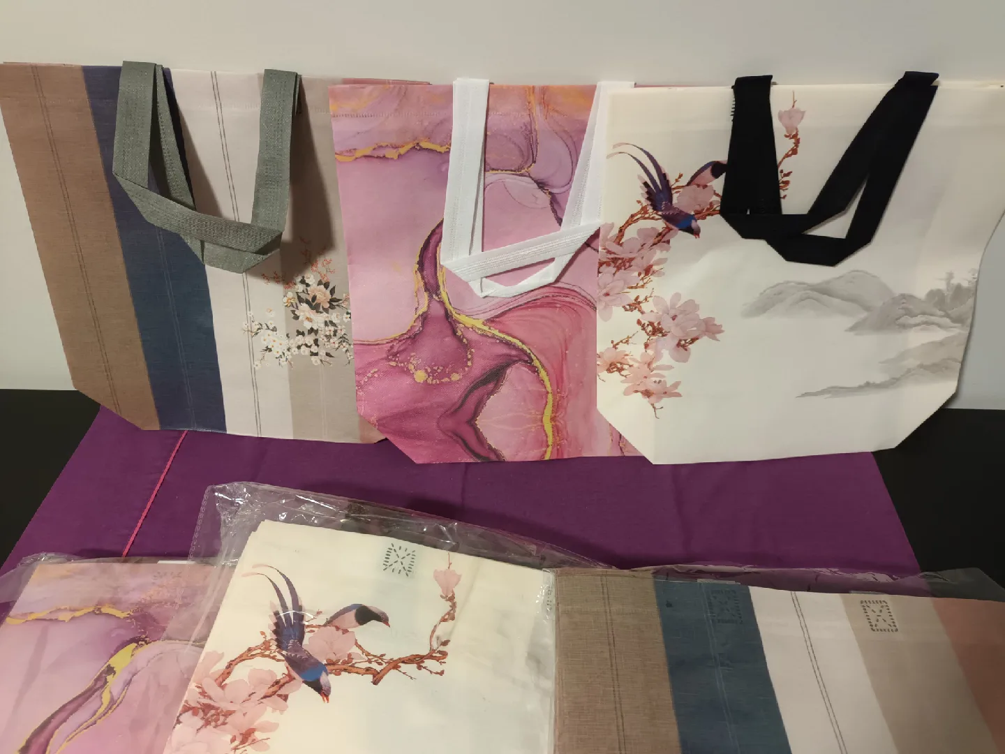 🥕  Assorted Reusable Shopping Bags image indicator(3)