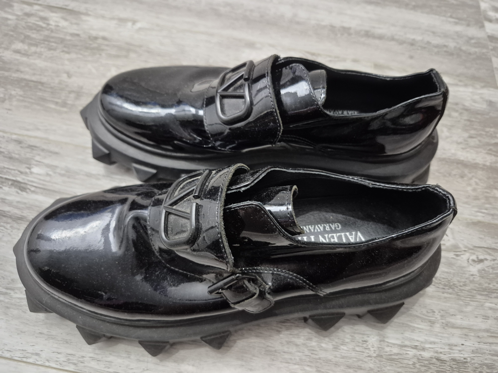 Valentino Garavani Black Patent Leather Loafers - photo 2