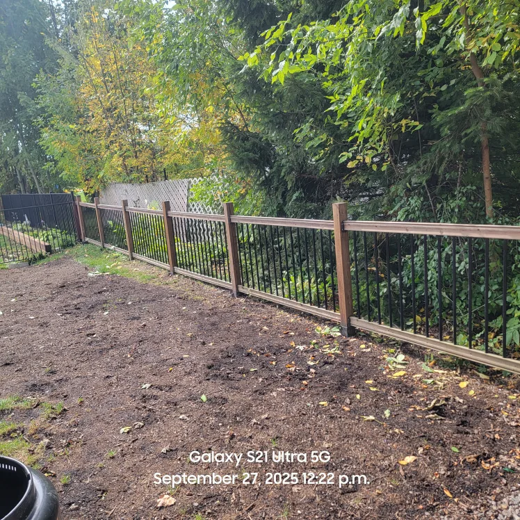 Wood Fence or Deck Rail image indicator(2)