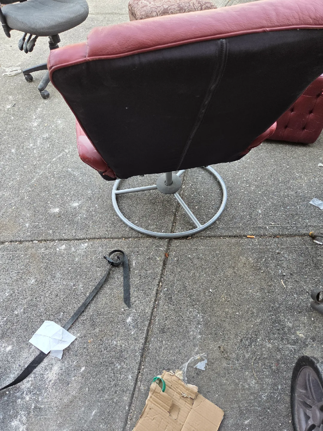 Red Leather Swivel Recliner Chair image indicator(3)