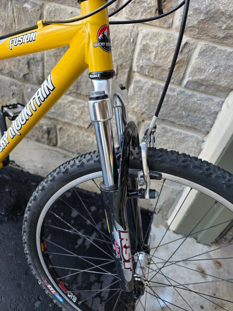 Rocky Mountain Fusion Mountain Bike - Yellow, 16 inch image indicator(5)