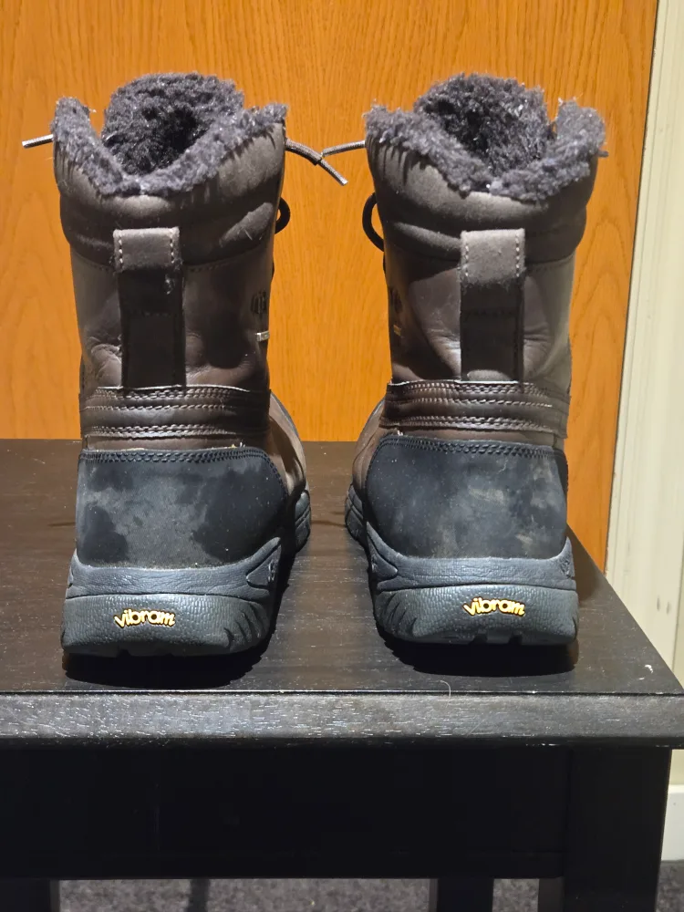 UGG Men waterproof Felton Boots - Size 10 image indicator(3)