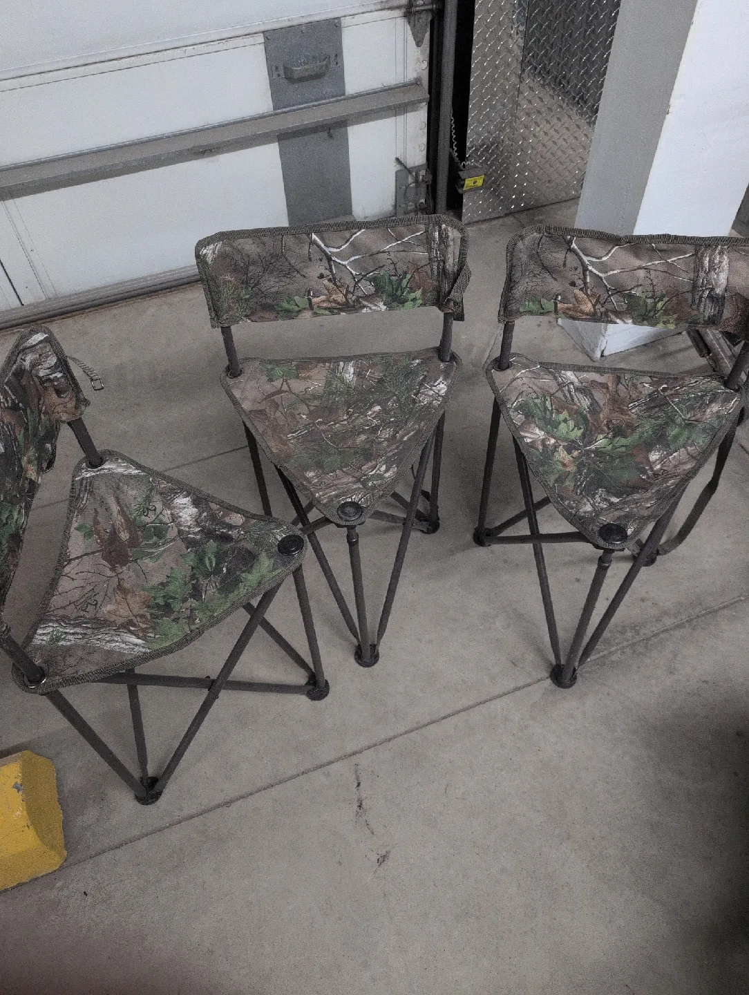 Folding Camo Hunting Chair - Portable Tripod Seat thumbnail