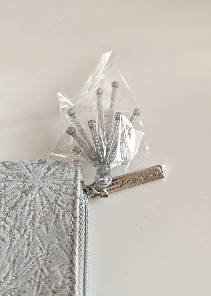 MAC Silver Pouch with Brooch - photo 3
