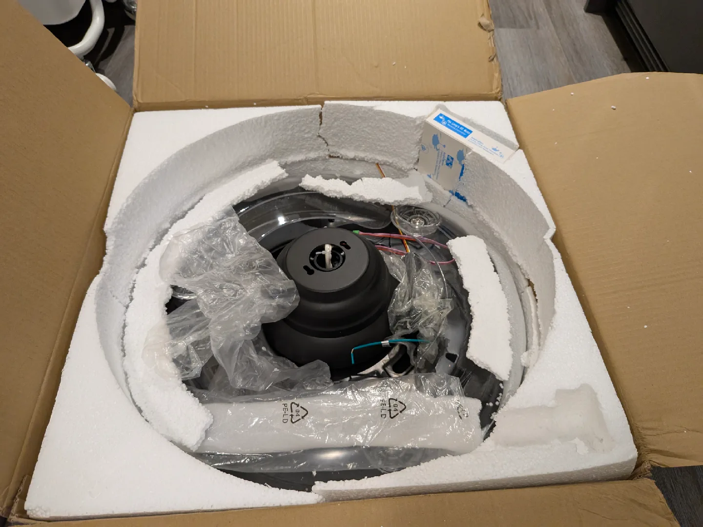 LEDIARY 42 Inch Retractable Ceiling Fan - Black image indicator(9)