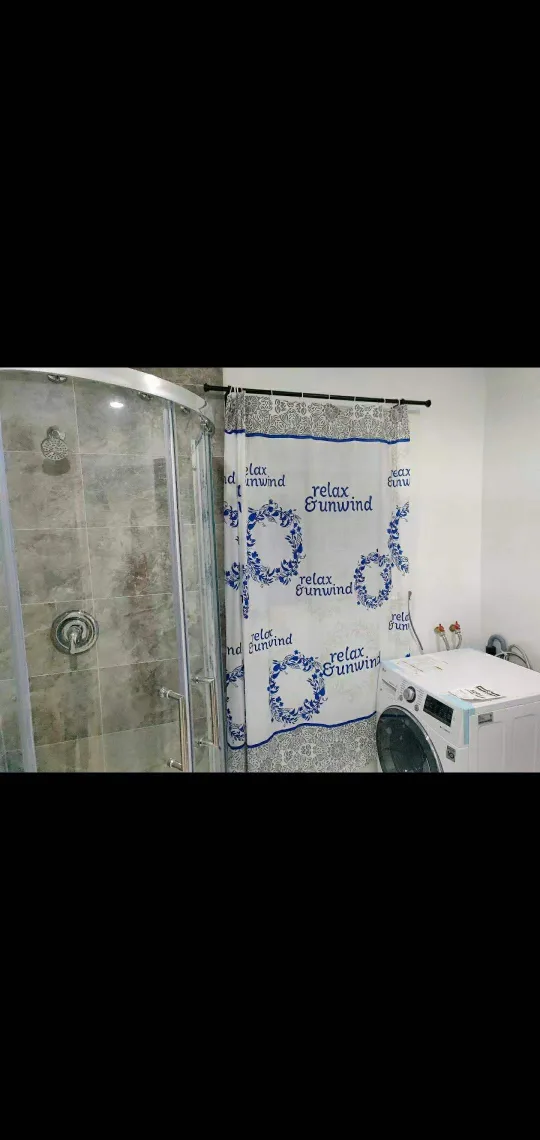 one bedroom for rent $950 for one person  in White Rock, image indicator(2)