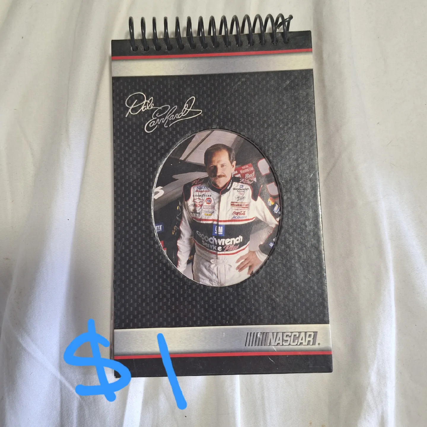 NASCAR Dale Earnhardt Keychains & Memo Pads image indicator(3)