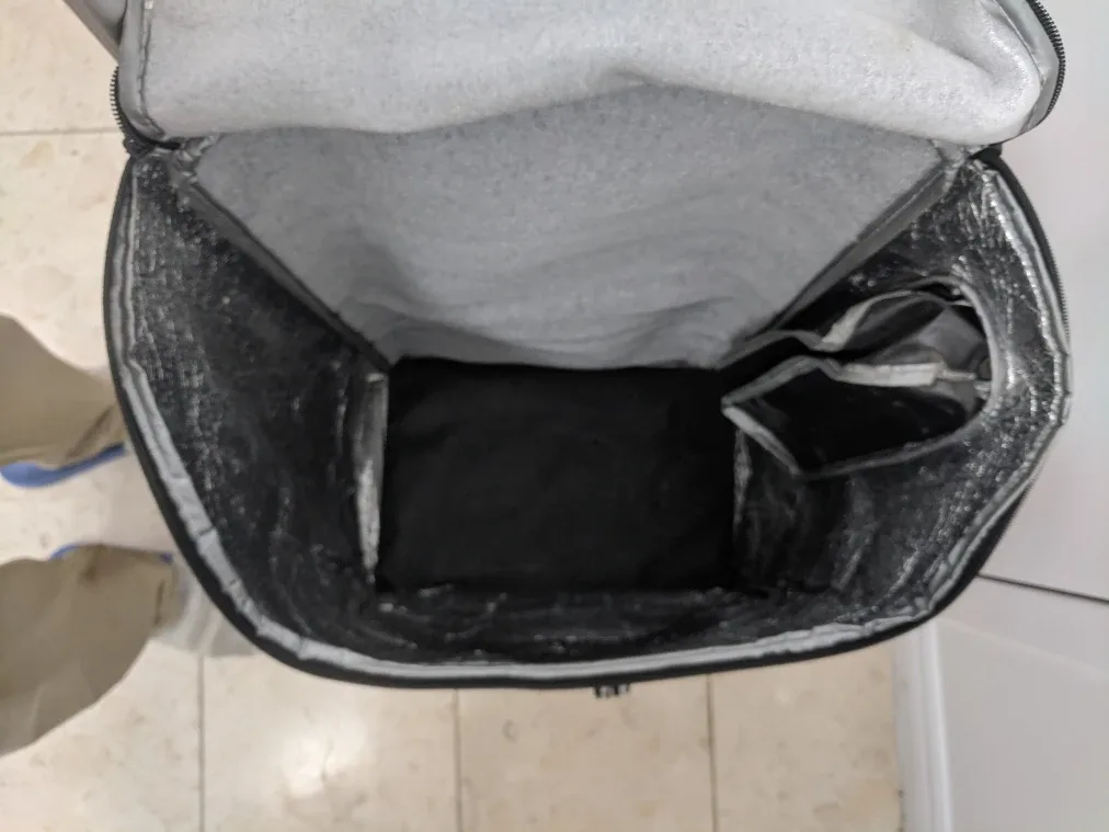 Maroon Rolling Cooler Bag image indicator(7)