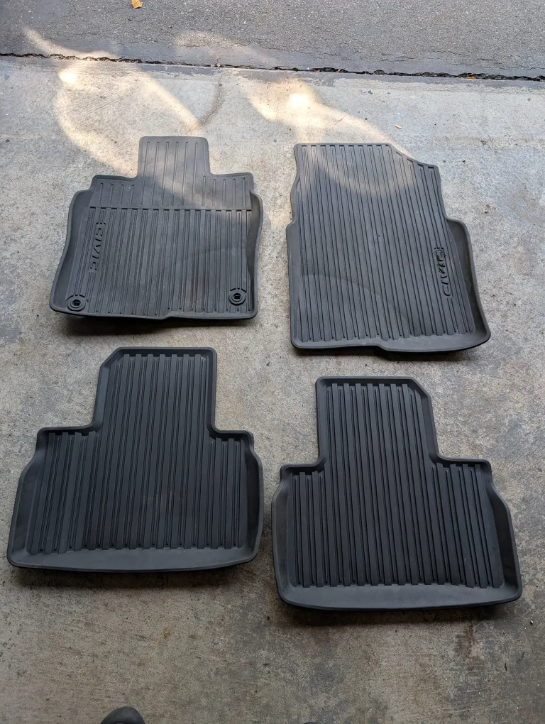 Honda Civic Floor Mats  - Full Set image indicator(4)