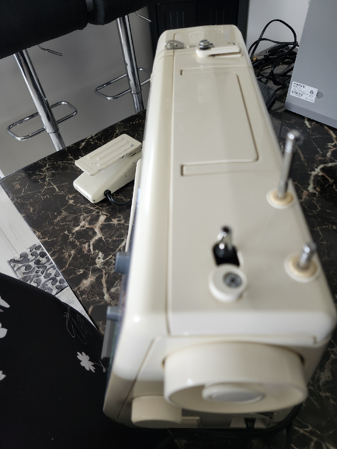 Kenmore 22 Stitch Sewing Machine - photo 2