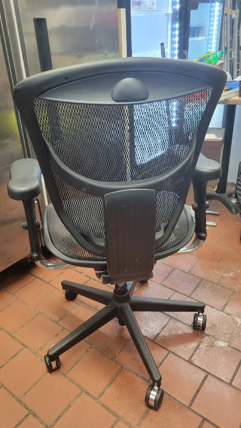 Black Mesh Office Chair image indicator(4)