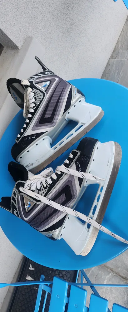 CCM Vector 04 Ice Hockey Skates - Size 8.5 image indicator(6)
