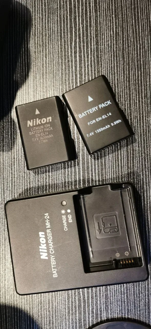 Nikon D3100 Camera with Two Lenses image indicator(6)